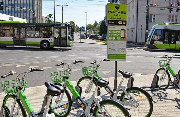 {Trwają testy systemu roweru miejskiego w Olsztynie. Zacznie działać w najbliższą sobotę.}